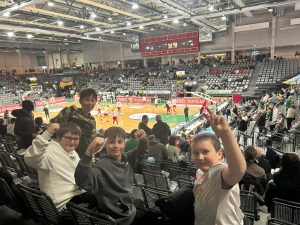 Ausflug der Minibasketballmannschaften zu den Gladiators Trier
